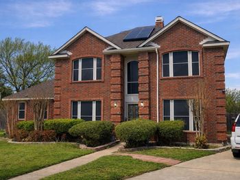 1005  Twin Creek Drive 