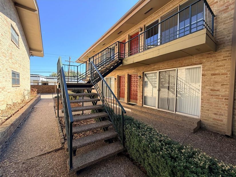 11312  Park Central Place  D, Dallas Texas 75230