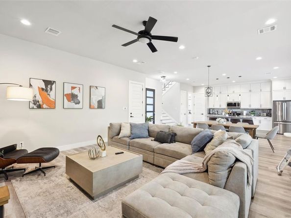 2414  Pennsylvania Avenue , Dallas Texas 75215
