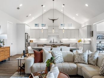 1504  Snapdragon Court 