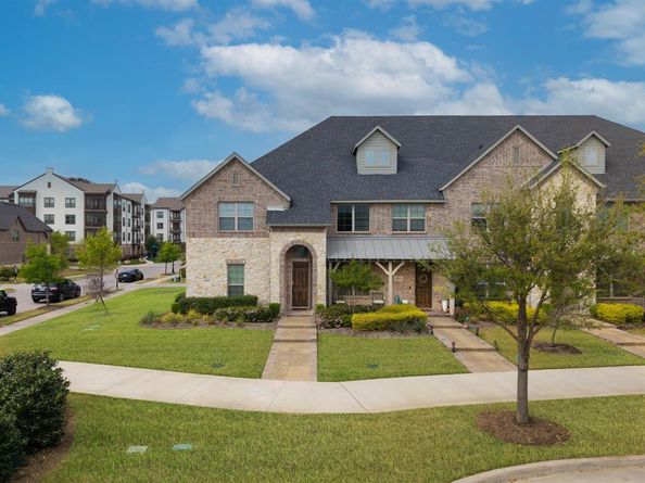 4202  Cascade Sky Drive , Arlington Texas 76005