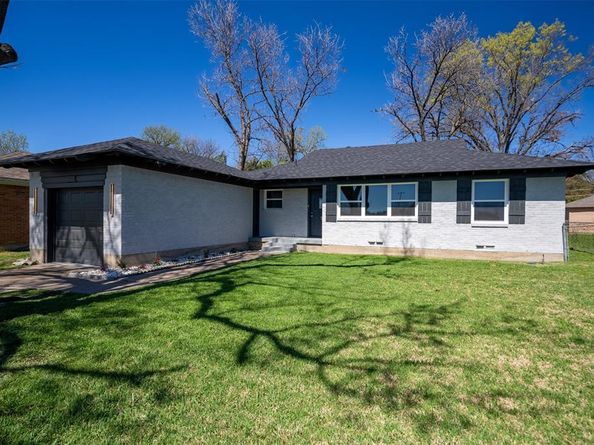 2245  Highwood Drive , Dallas Texas 75228