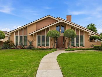 400  Sheffield Drive 