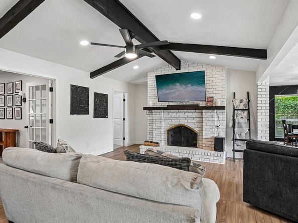813  Oakbluff Drive , Lancaster Texas 75146