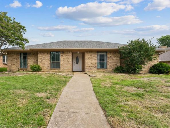 1949  Chesham Drive , Carrollton Texas 75007