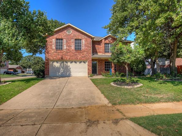 2006  Crystal Springs Drive , Corinth Texas 76210