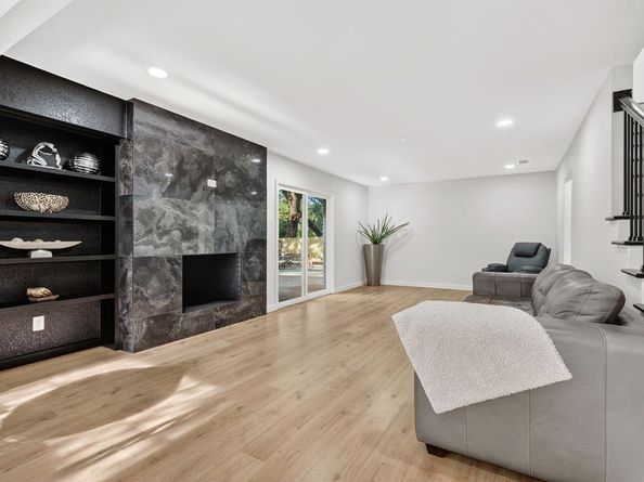 425  Ten Mile Drive , DeSoto Texas 75115