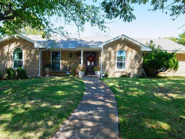 943  Maplecrest Drive , Lancaster Texas 75146
