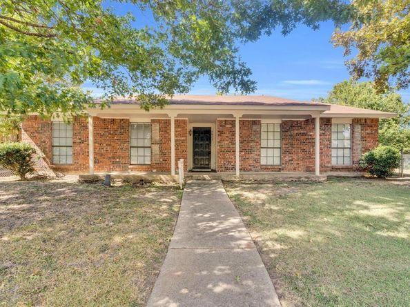 4622  Chalk Court , Grand Prairie Texas 75052