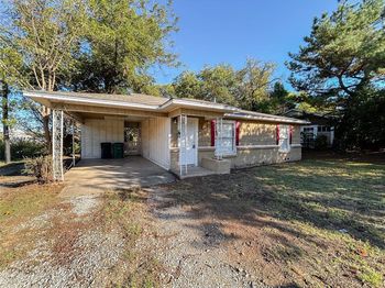 2305  Bernard Street 