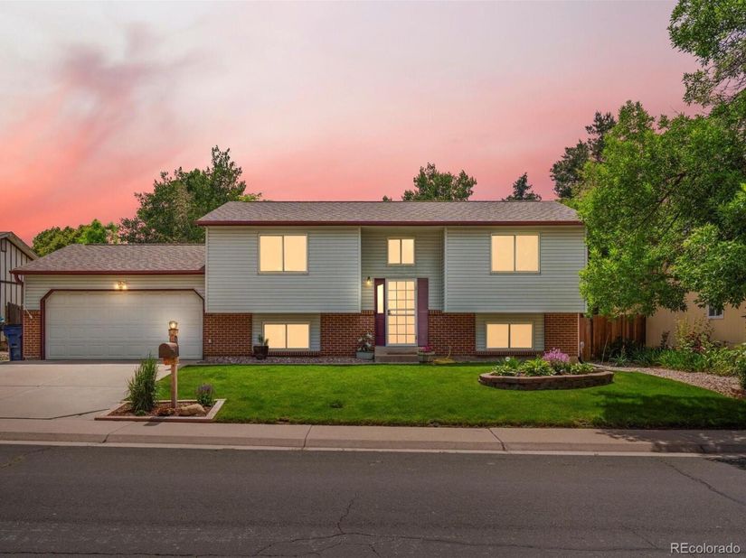 18866 E Napa Drive, Aurora CO 80013