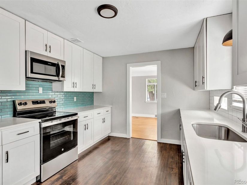 1075 Kingston Street, Aurora CO 80010