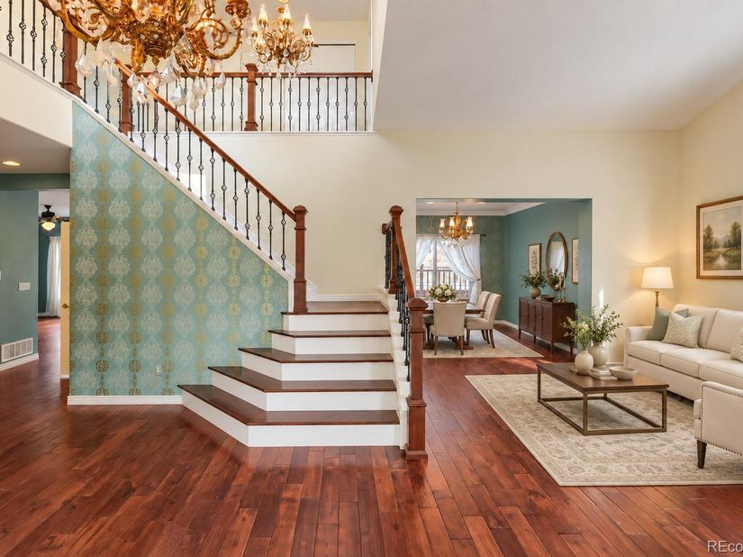 5704 S Genoa Court, Aurora CO 80015