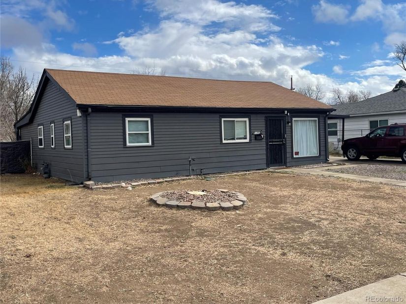 1250 Worchester Street, Aurora CO 80011