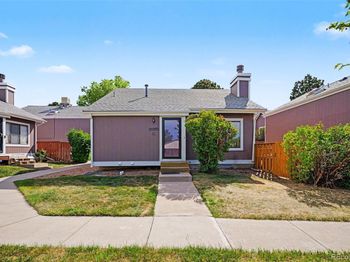 3752 S Genoa Circle