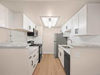 1792 S Pitkin Circle