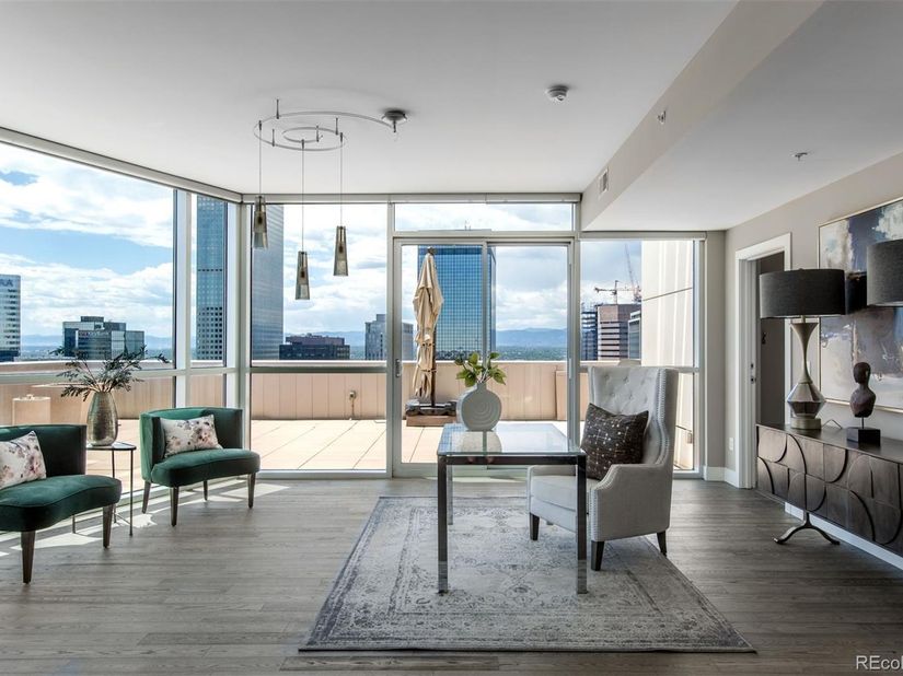 2001 Lincoln Street 2823, Denver CO 80202