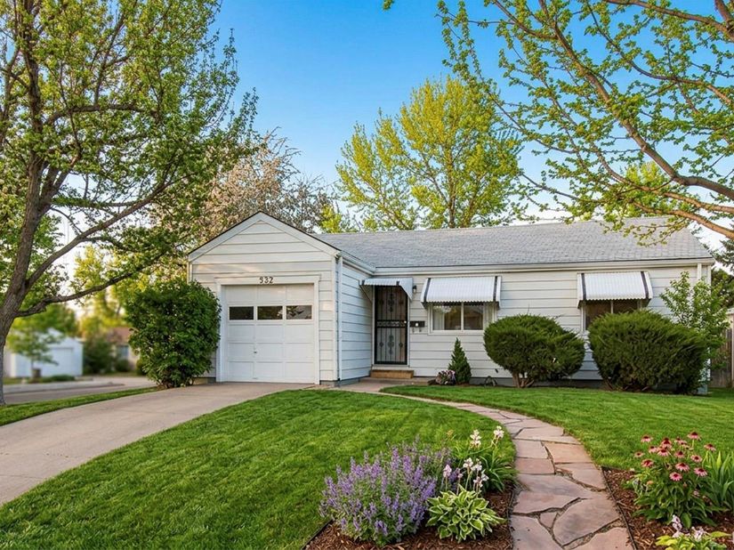 932 Florence Street, Aurora CO 80010