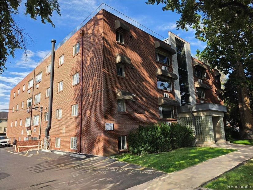 2295 E Asbury Avenue 401, Denver CO 80210