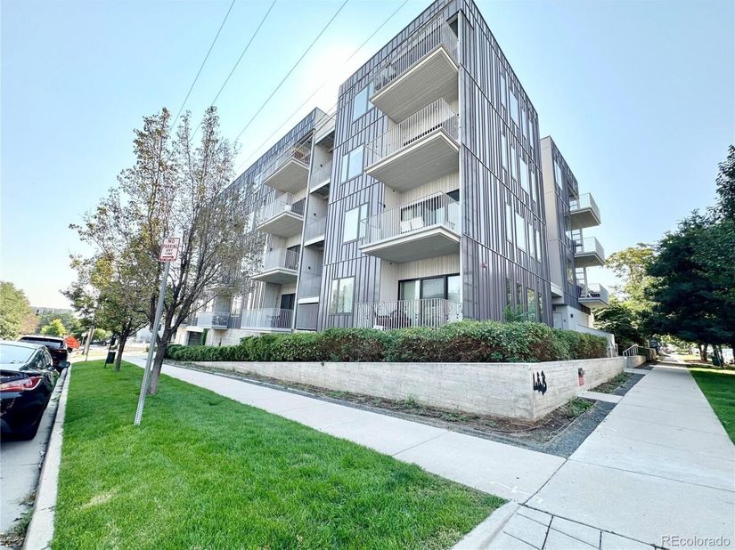 2752 N Clay Street 301, Denver CO 80211