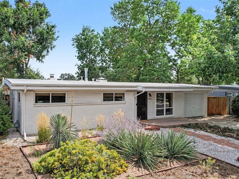 5910 Estes Court, Arvada CO 80004