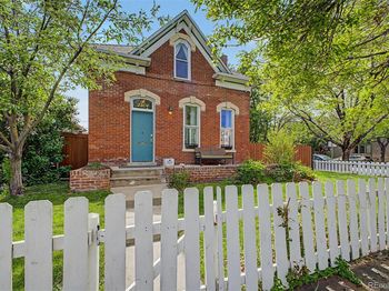 2504 Glenarm Place