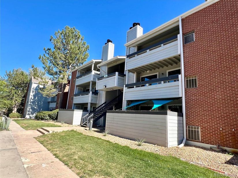 14437 E 1st Drive B10, Aurora CO 80011