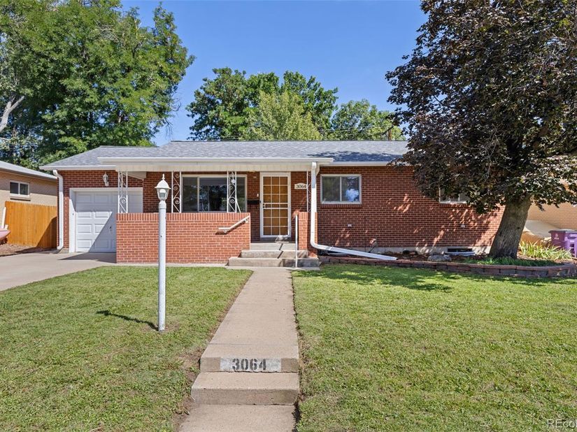 3064 S Zurich Court, Denver CO 80236