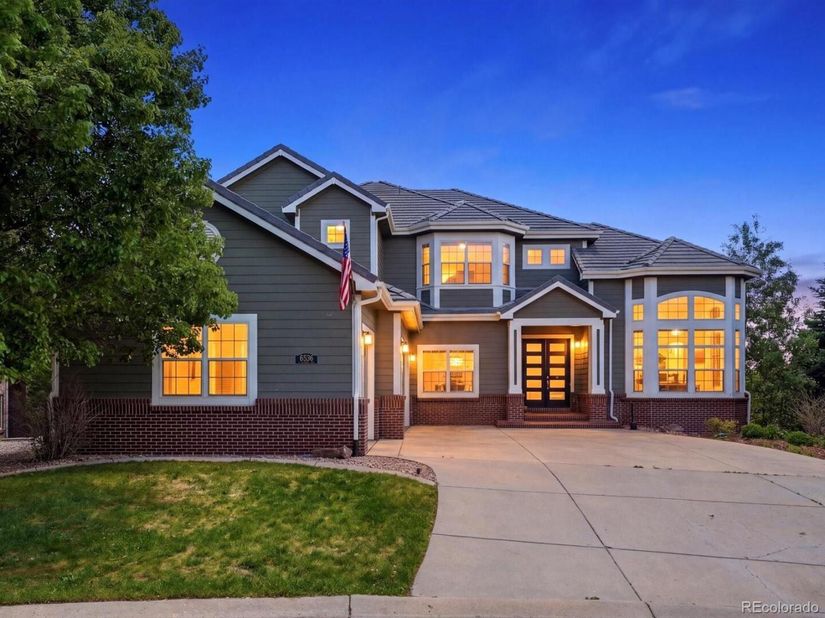 6536 S Riviera Way, Aurora CO 80016