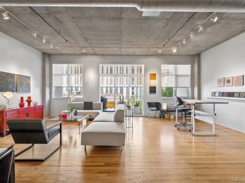 290 W 12th Avenue