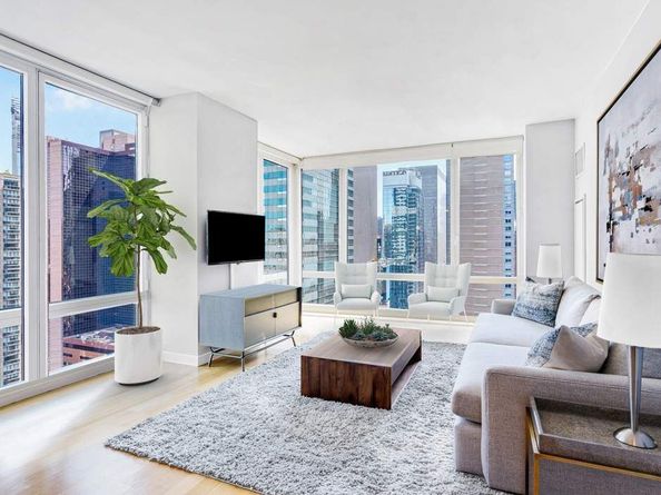 247 West 46th Street 3205, New York NY 10036
