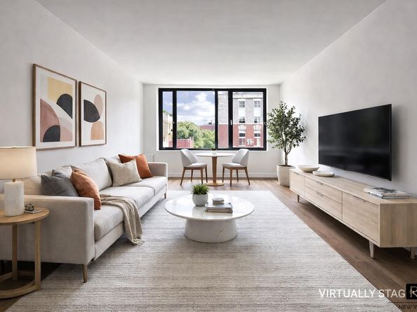 211 East 13th Street 6D, New York NY 10003