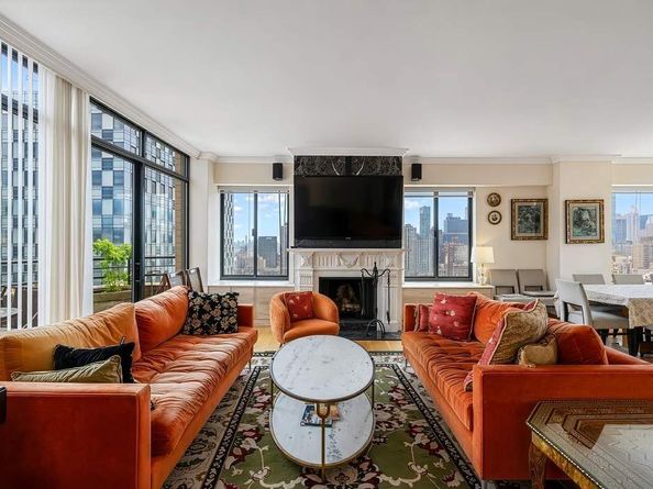 400 East 70th Street 3501, New York NY 10021