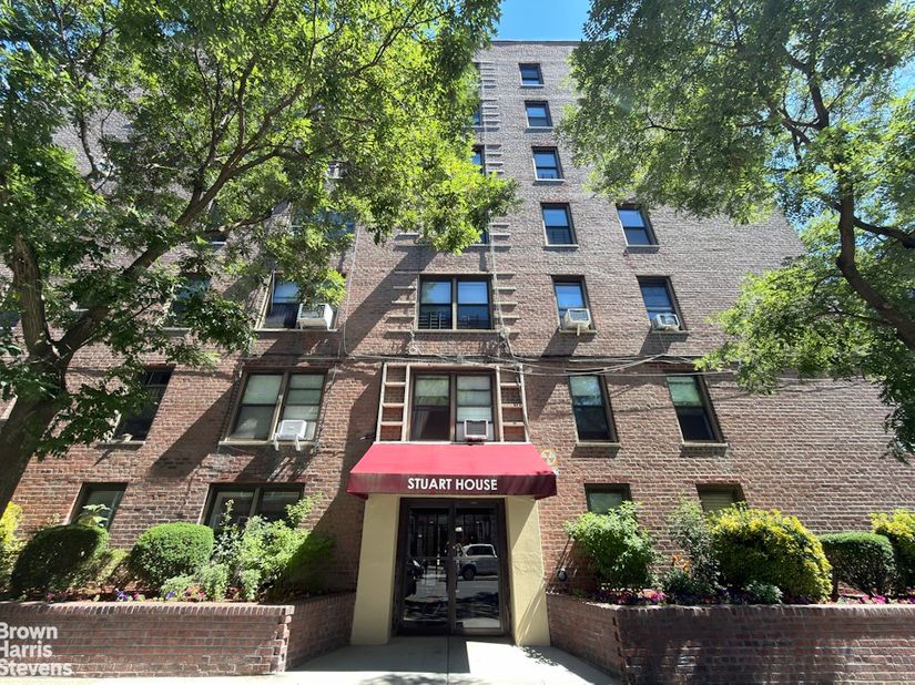 525 West 235th Street 6C, Bronx NY 10463