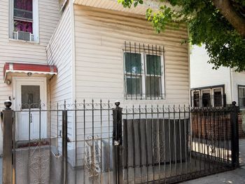 192A Buffalo Avenue