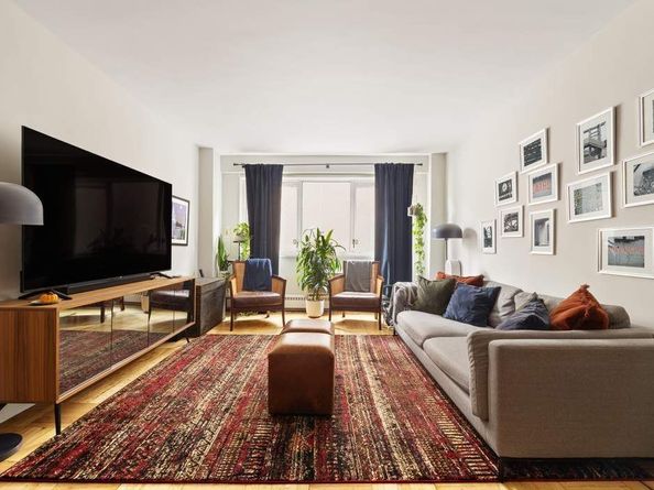 20 East 68th Street 7G, New York NY 10065