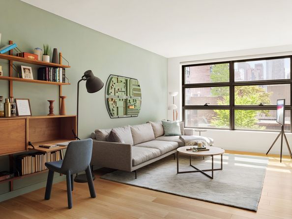 547 West 47th Street 629, New York NY 10036