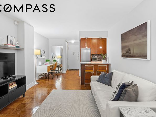 16 West 16th Street 5HN, New York NY 10011