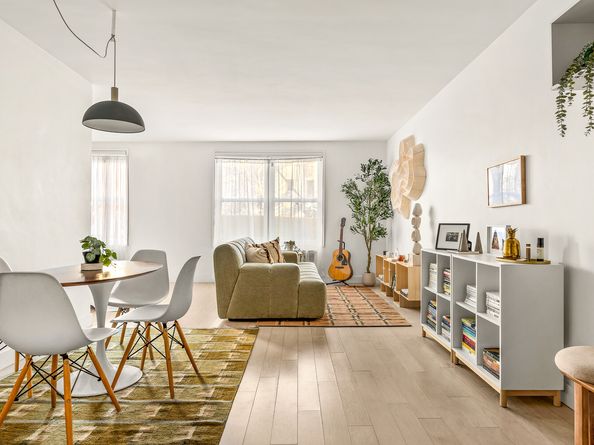 651 Vanderbilt Street 2R, Brooklyn NY 11218