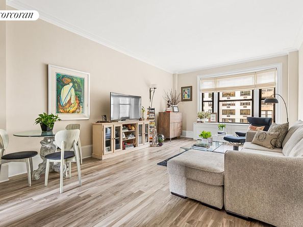 929 Park Avenue 8A, New York NY 10028