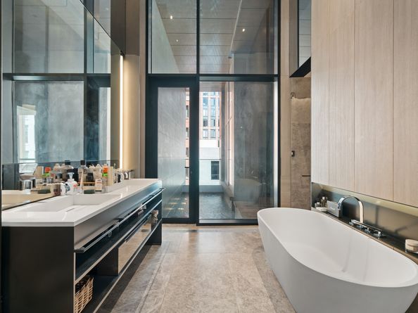 522 West 29th Street 5B, New York NY 10001