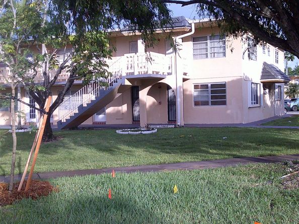 20311 NE 2nd Ave 18, Miami FL 33179