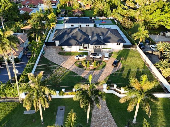365 NW 132nd Ave, Miami FL 33182