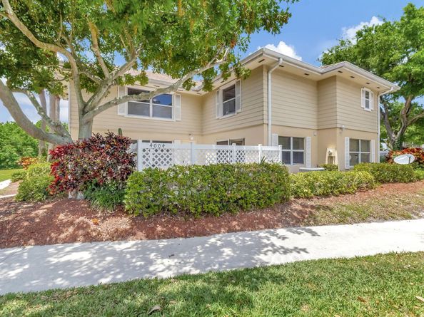 4004 Medford Court, Boynton Beach FL 33436