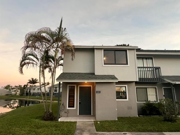 5305 Bayside Drive, Greenacres FL 33463