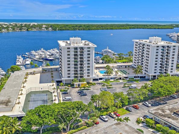 1208 Marine Way 105, North Palm Beach FL 33408