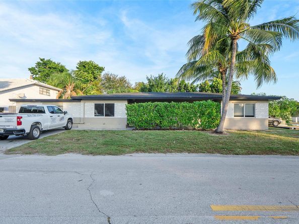 1800 NE 24th Ave, Pompano Beach FL 33062