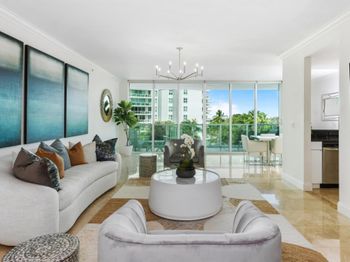 550 SE Mizner Boulevard