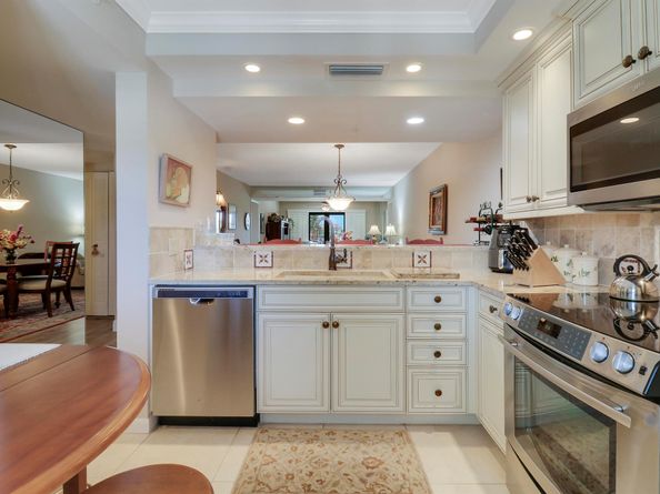 601 Seafarer Circle 301, Jupiter FL 33477