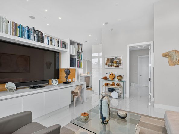 2 Water Club Way 301, North Palm Beach FL 33408